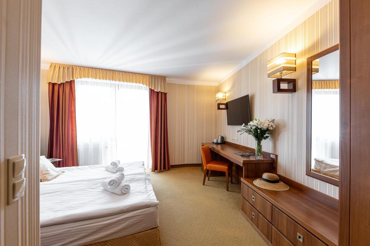 Dworek Morski Spa & Wellness Мєлно Екстер'єр фото