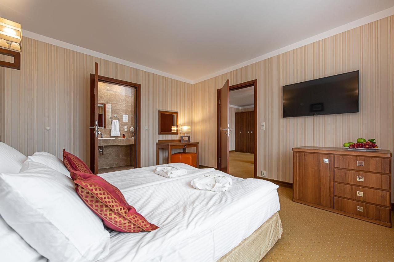 Dworek Morski Spa & Wellness Мєлно Екстер'єр фото
