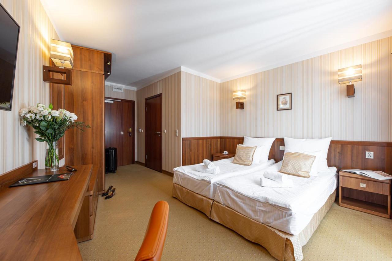 Dworek Morski Spa & Wellness Мєлно Екстер'єр фото